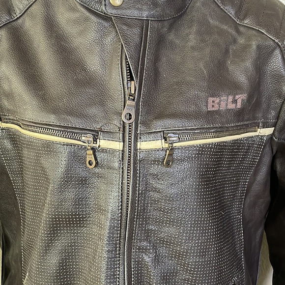 Mens BILT leather perforated motorcycle jacket with back shoulder & elbow armor. - Picture 2 of 13